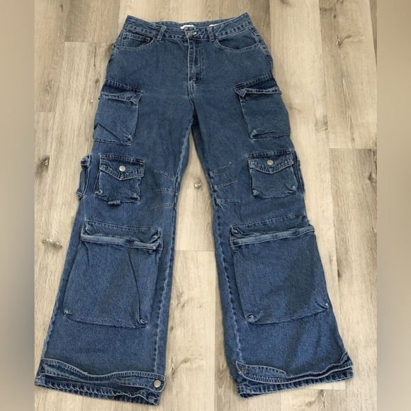 Forever 21 Cargo Relaxed Blue Jeans for Effortless Style - Picture 7 of 10